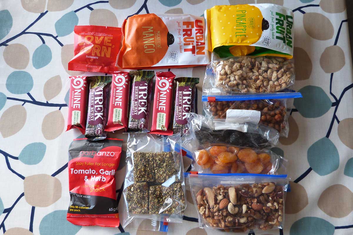 10 best lightweight hiking snacks (that just happen to be vegan!)