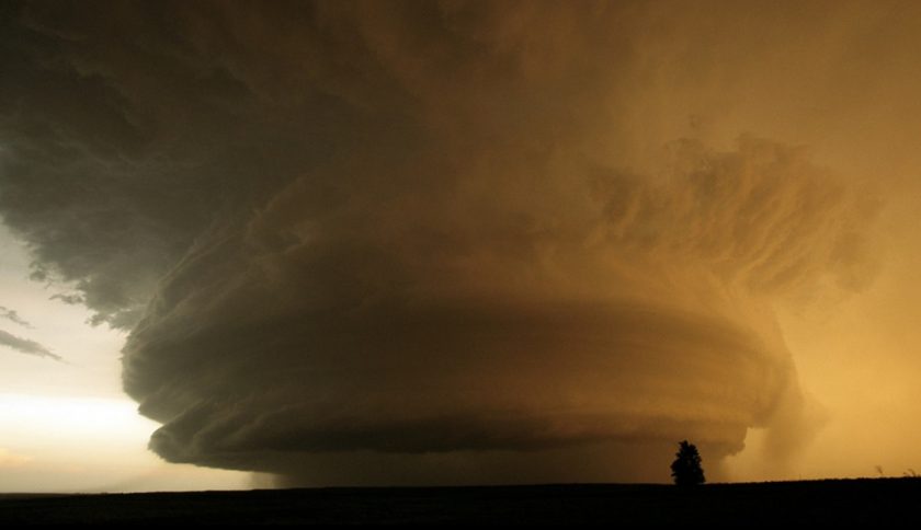This storm is called a “supercell,” which refers to thunderstorms with a rotating updraft. They are by far the most severe (and most rare) type of thunderstorm. Photo via Matador Network.