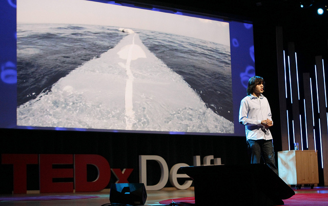 Boyan Slat giving a talk about his project. Photo: Flickr/TEDxDelft