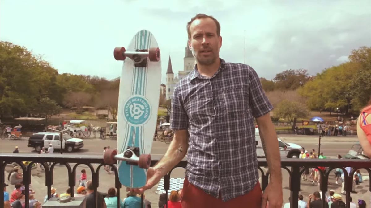 Did you know that the star of 'My Name Is Earl' Jason Lee used to be a pro  skateboarder?