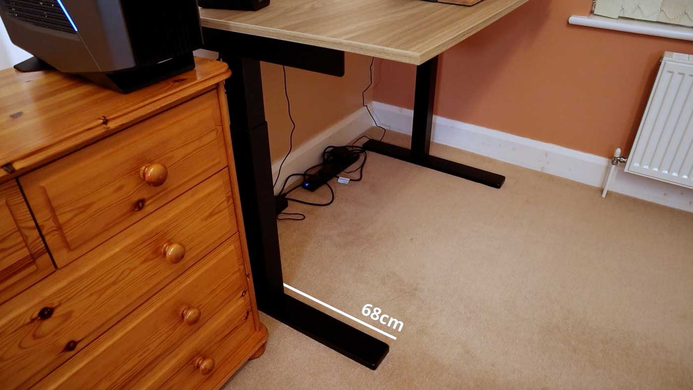 Fully Remi standing desk feet size