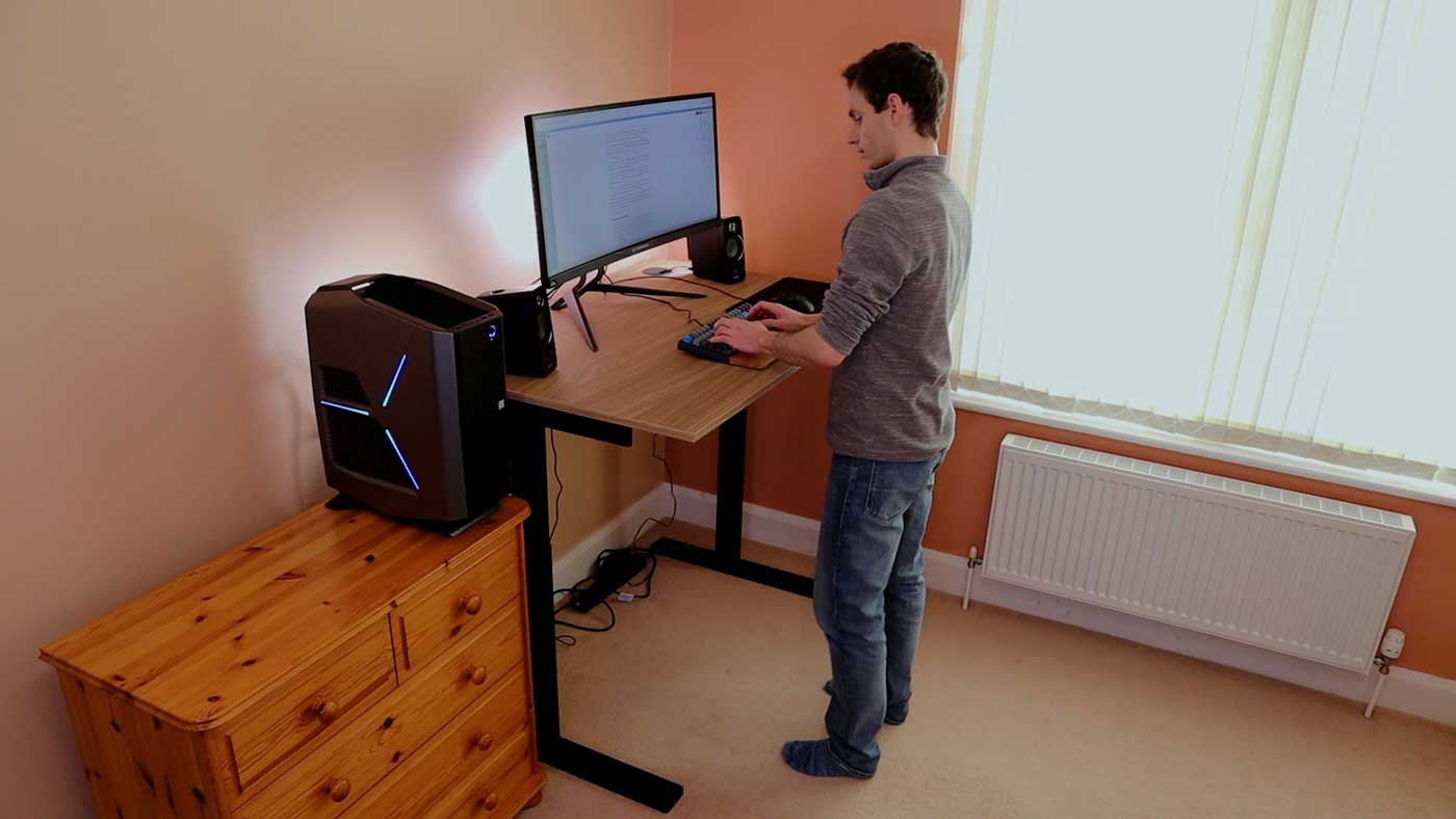Using the Fully standing desk in a standing position