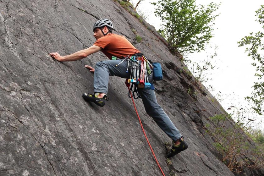 Trad climbing with the Coros Vertix 2 carabiner